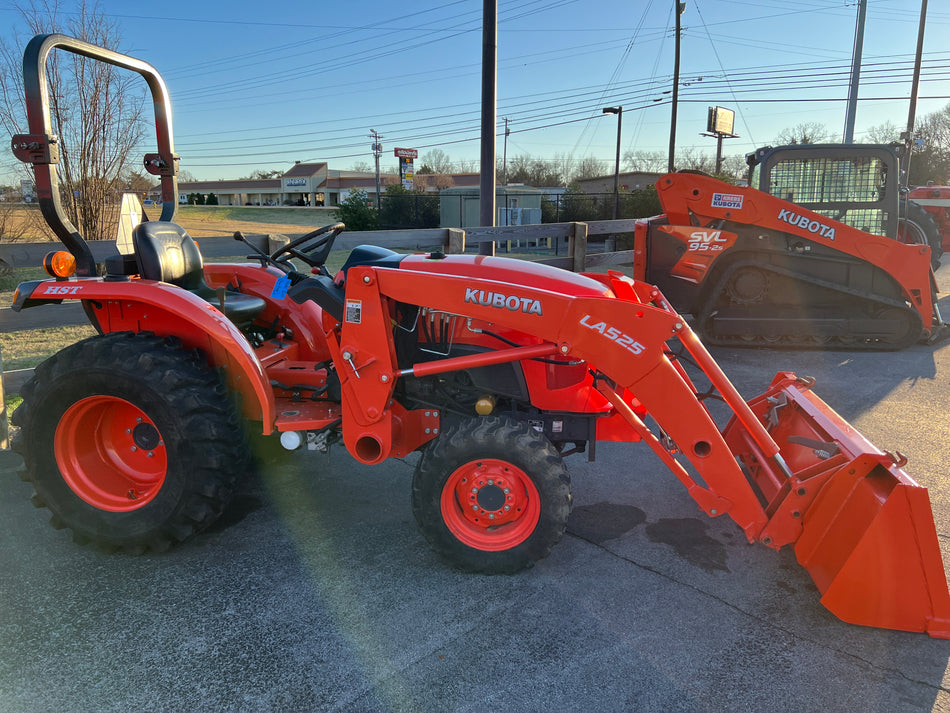 2019 Kubota L3301 HST